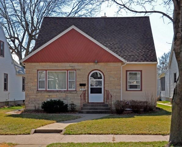 2142 Winnebago St, La Crosse, WI 54601