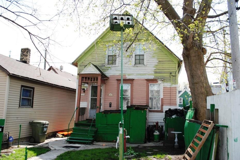 1127 W Mineral St. #A, Milwaukee, WI 53204