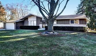 8948 N Silver Brook, Brown Deer, WI 53223