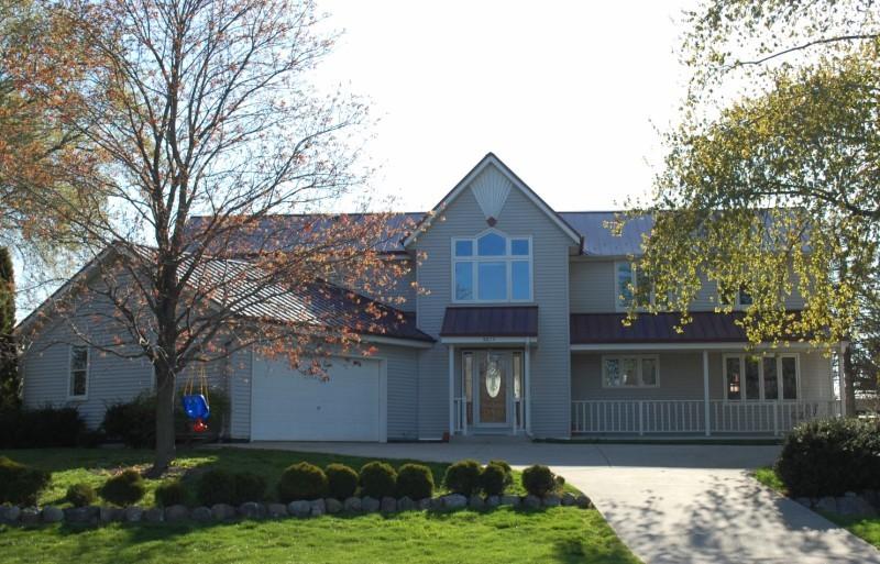 8672 S 51st St, Franklin, WI 53132