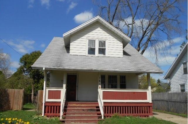 1618 74th St, Kenosha, WI 53143