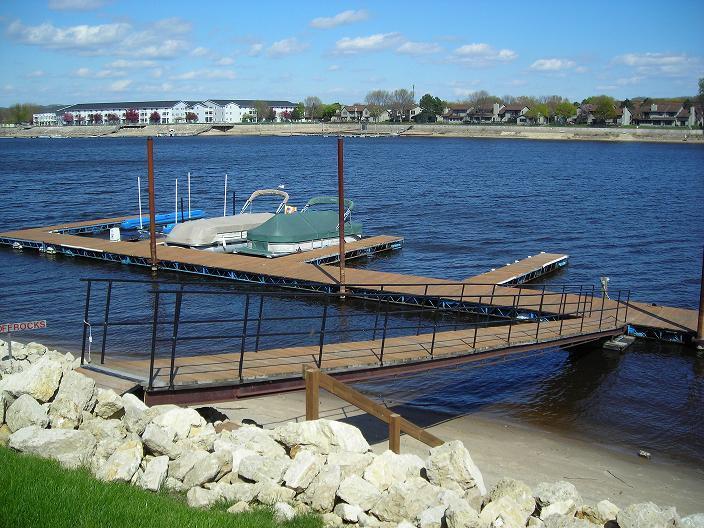 1368 Nakomis Ave #5, La Crosse, WI 54603