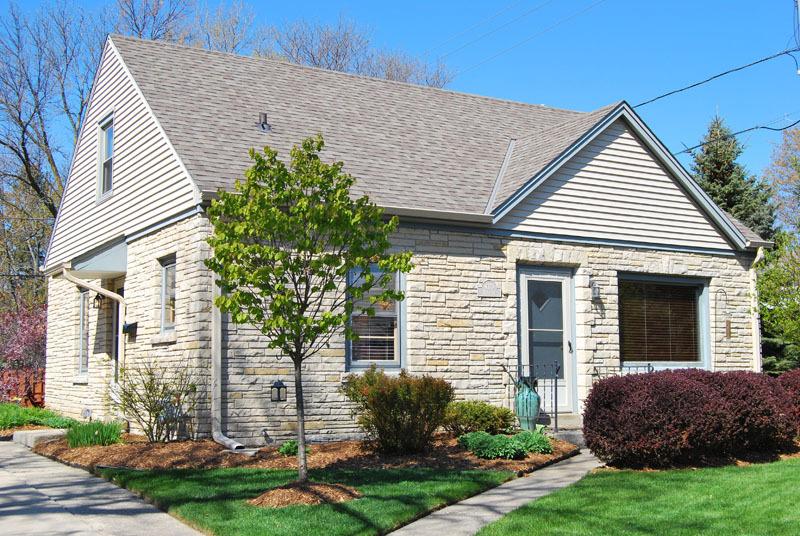 W170N8797 Sheridan Dr, Menomonee Falls, WI 53051