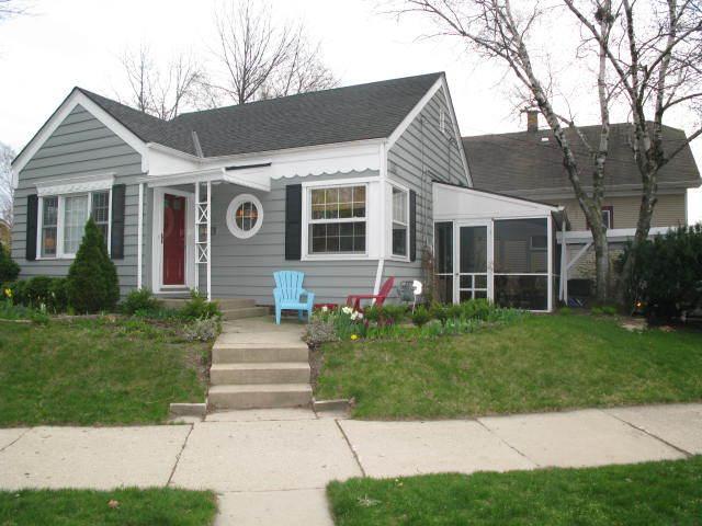 1419 E Olive St, Shorewood, WI 53211