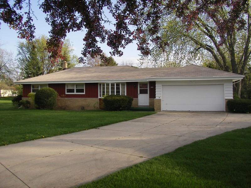 13125 Wembly Cir Lower, Brookfield, WI 53005