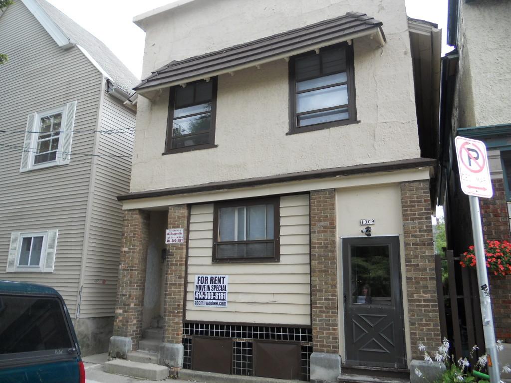 1009 E Wright St #1011, Milwaukee, WI 53212