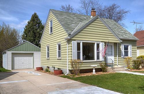 425 N Webster St, Port Washington, WI 53074