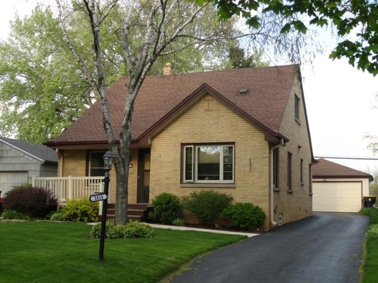 2418 N 114th St., Wauwatosa, WI 53226