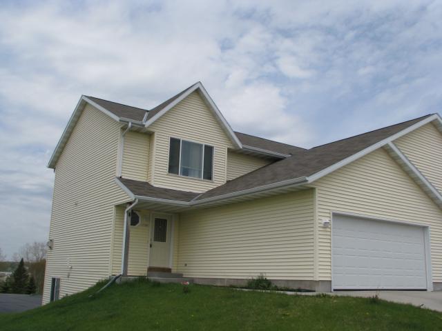 1108 Autumn Dr, West Bend, WI 53090