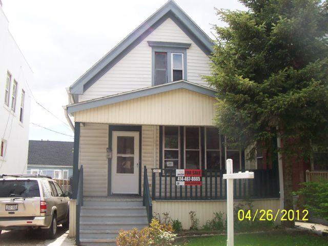 2507 W Burnham St, Milwaukee, WI 53204