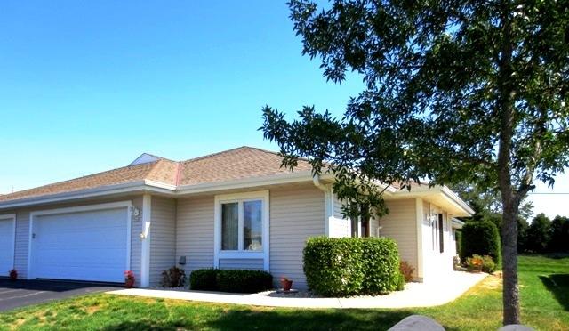 568 Hartford Sq., Hartford, WI 53027