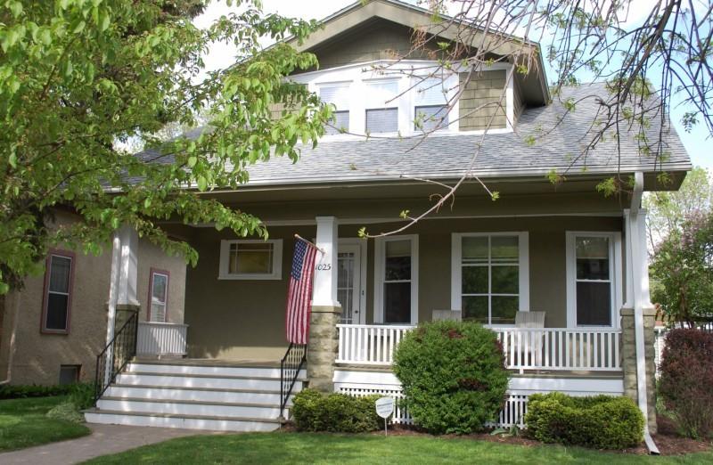 1025 Hayes Ave, Racine, WI 53405