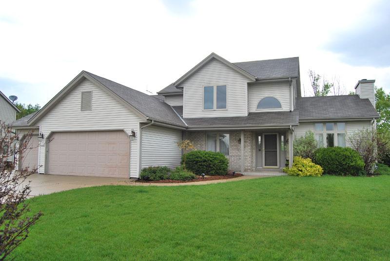 1023 Riverknoll Cir., Oconomowoc, WI 53066