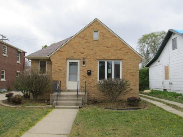 3050 N 73rd St, Milwaukee, WI 53210