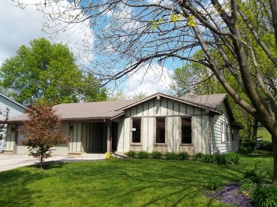 2202 Lander Ln, Waukesha, WI 53188