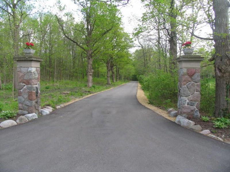 N2327 Bonnie Brae Ln #Lt1 C4, Linn, WI 53147