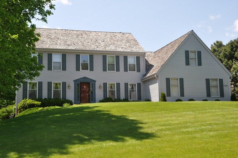 1765 Putneys Ct, Brookfield, WI 53045