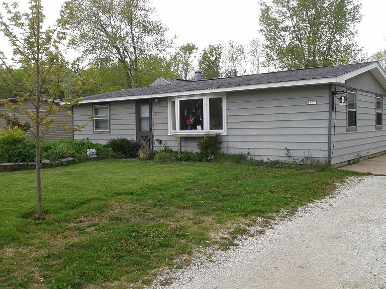 9927 Saratoga Dr., Caledonia, WI 53108