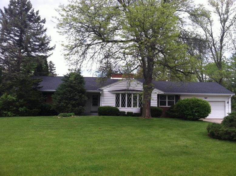 17920 Country Ln., Brookfield, WI 53045