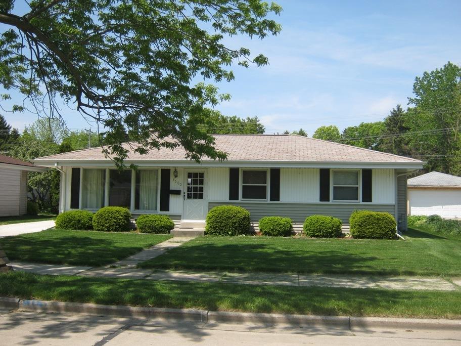 3500 Spruce St, Racine, WI 53403