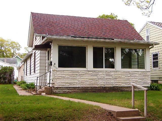 1916 Charles St, La Crosse, WI 54603
