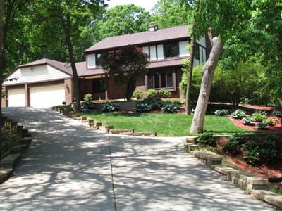 3225 S Ann Louise Dr, New Berlin, WI 53146