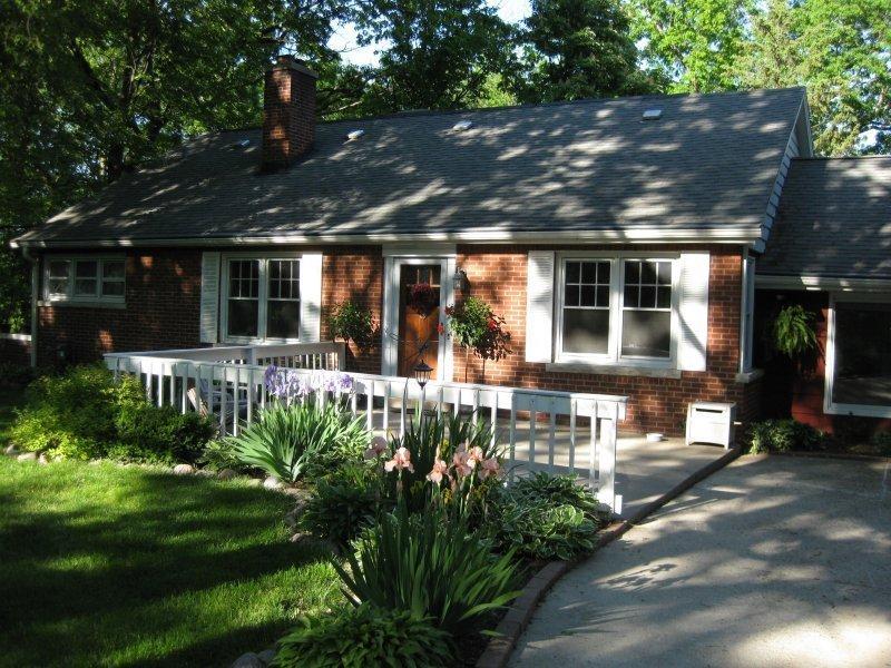 4550 Meadow View, Brookfield, WI 53005