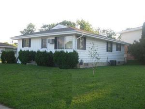 5006 Pershing Blvd, Kenosha, WI 53144