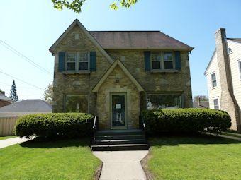 515 70th St, Kenosha, WI 53143