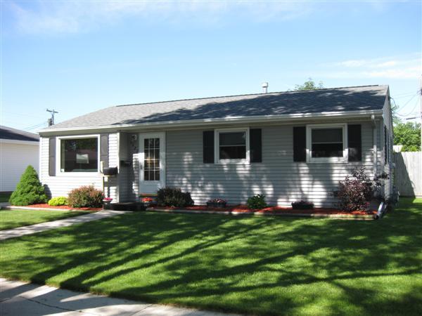 3422 S 11th Pl., Sheboygan, WI 53081