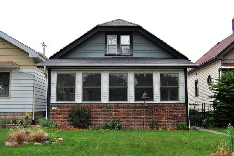 2036 E Fernwood Ave, Milwaukee, WI 53207