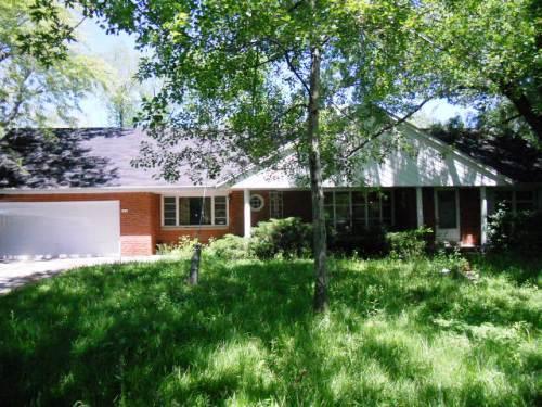 3416 W Woodward Dr., Franklin, WI 53132