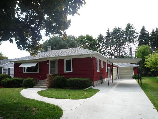 4226 S 13th St, Sheboygan, WI 53081