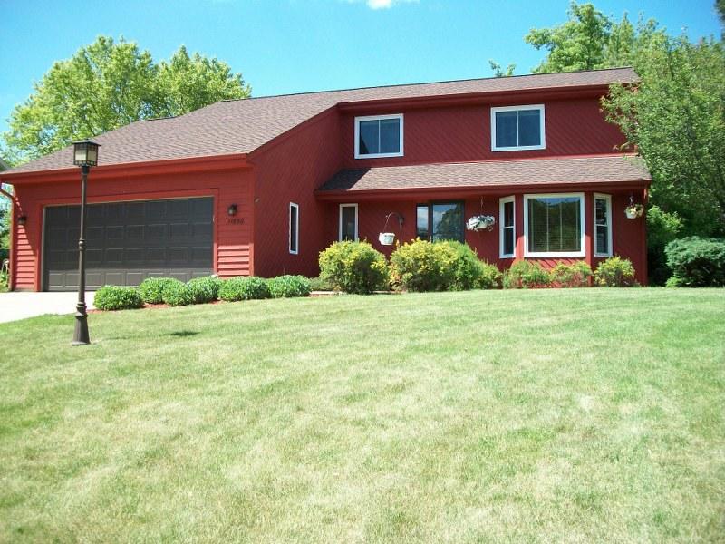 11850 W Woodland Cir., Hales Corners, WI 53130