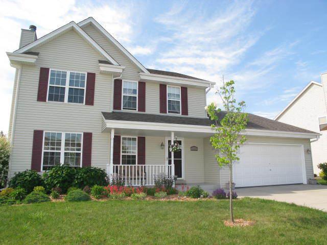1221 Orchard Cir., Oconomowoc, WI 53066