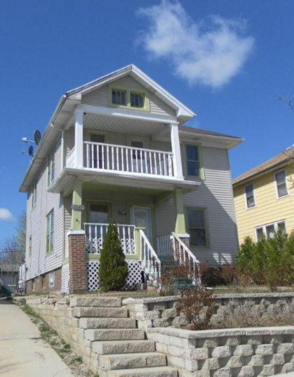 1240 Bluff Ave, Racine, WI 53403