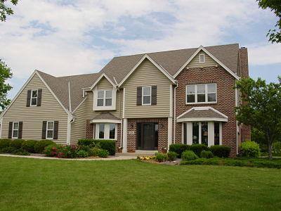 W311N4970 Old Steeple Ct, Merton, WI 53029