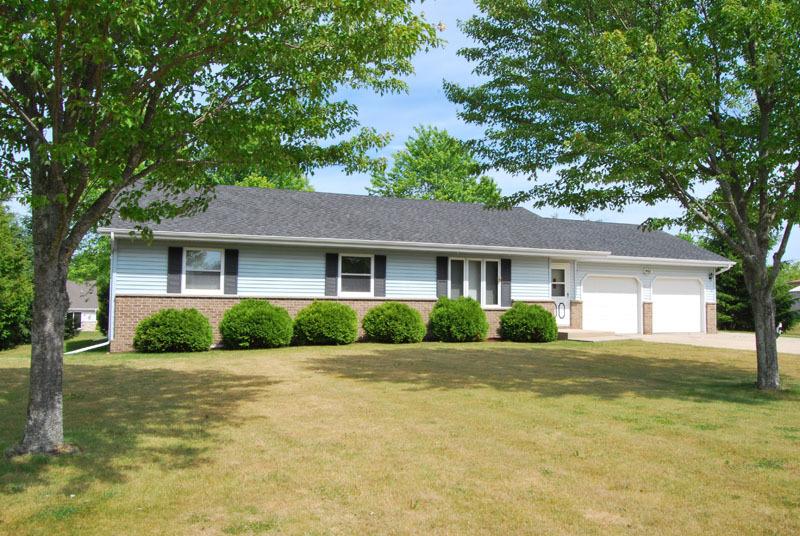 6814 Shady Lane Rd., Newburg, WI 53090