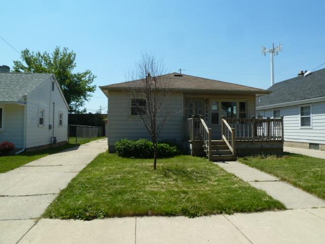 1521 Augusta St, Racine, WI 53402