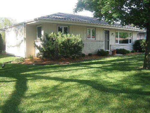 6238 W Marcy Ln., Greenfield, WI 53220