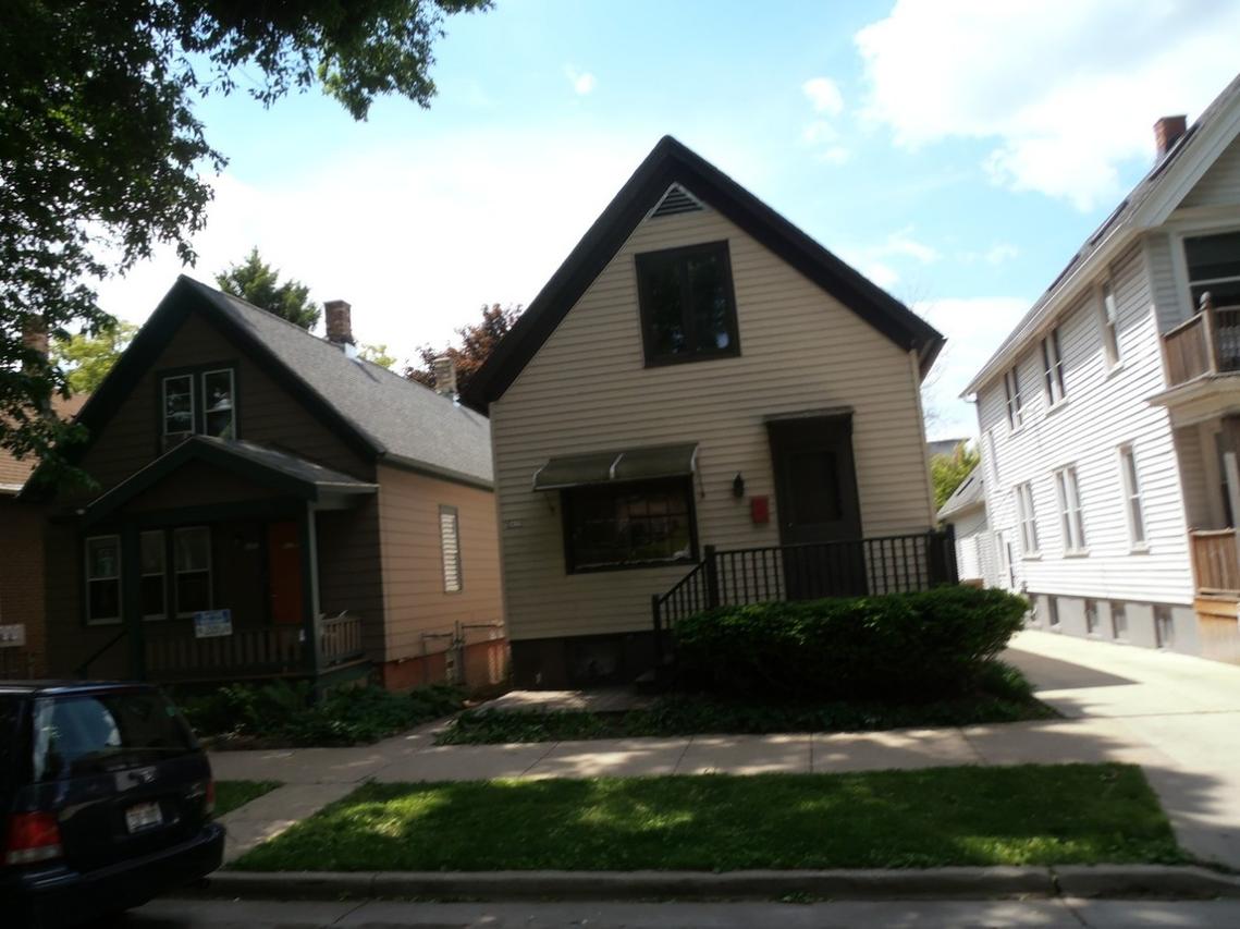 2435 N Bartlett Ave., Milwaukee, WI 53211