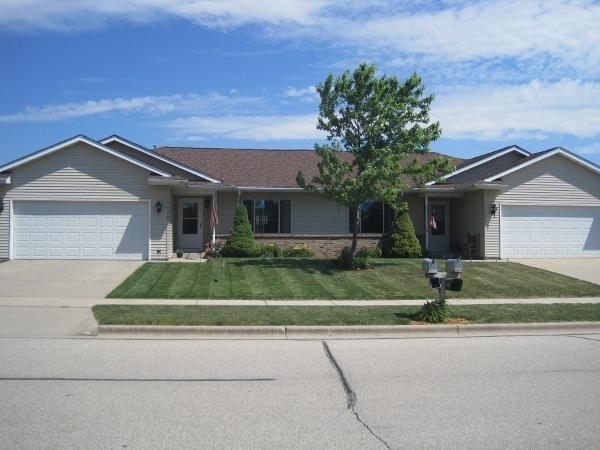 1528/1530 Redwood St., West Bend, WI 53095