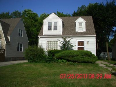 7101 N 43rd St, Milwaukee, WI 53209