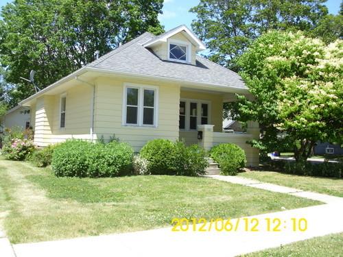 302 S Worthington St, Oconomowoc, WI 53066