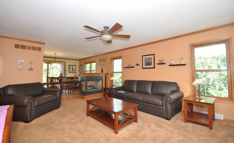 541 5th Ave, Grafton, WI 53024