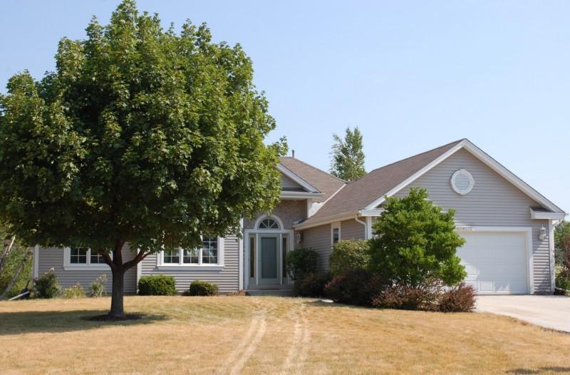 N65W13772 Lilly Creek Dr., Menomonee Falls, WI 53051