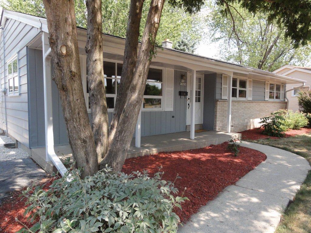 N90W18406 Princeway -, Menomonee Falls, WI 53051