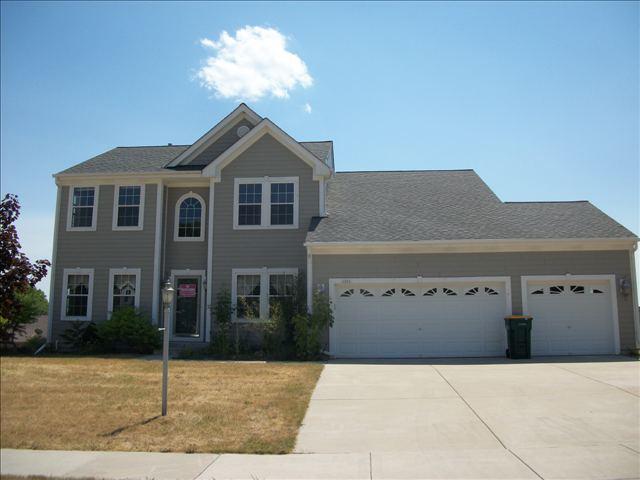 1531 Highland View Dr., West Bend, WI 53095