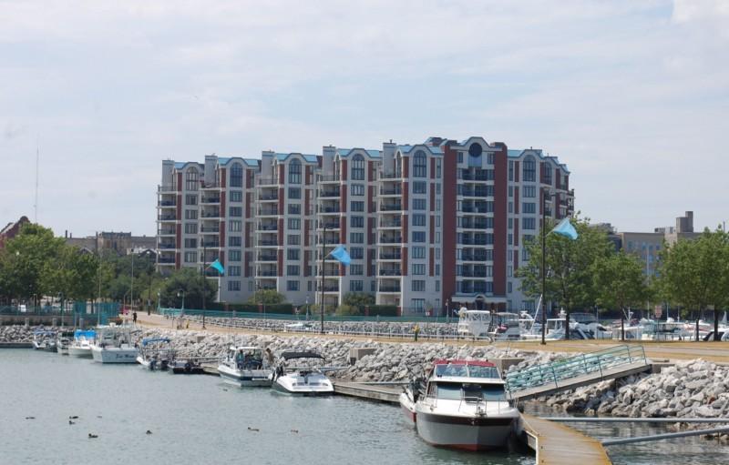 333 Lake Ave #405, Racine, WI 53403