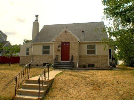 1718 S 21st St, La Crosse, WI 54601